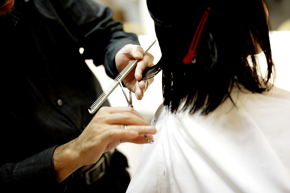 秋田市で美容院をお探しなら【美容室 Hanako】へ～高い技術力のカットで理想のヘアスタイルに！～